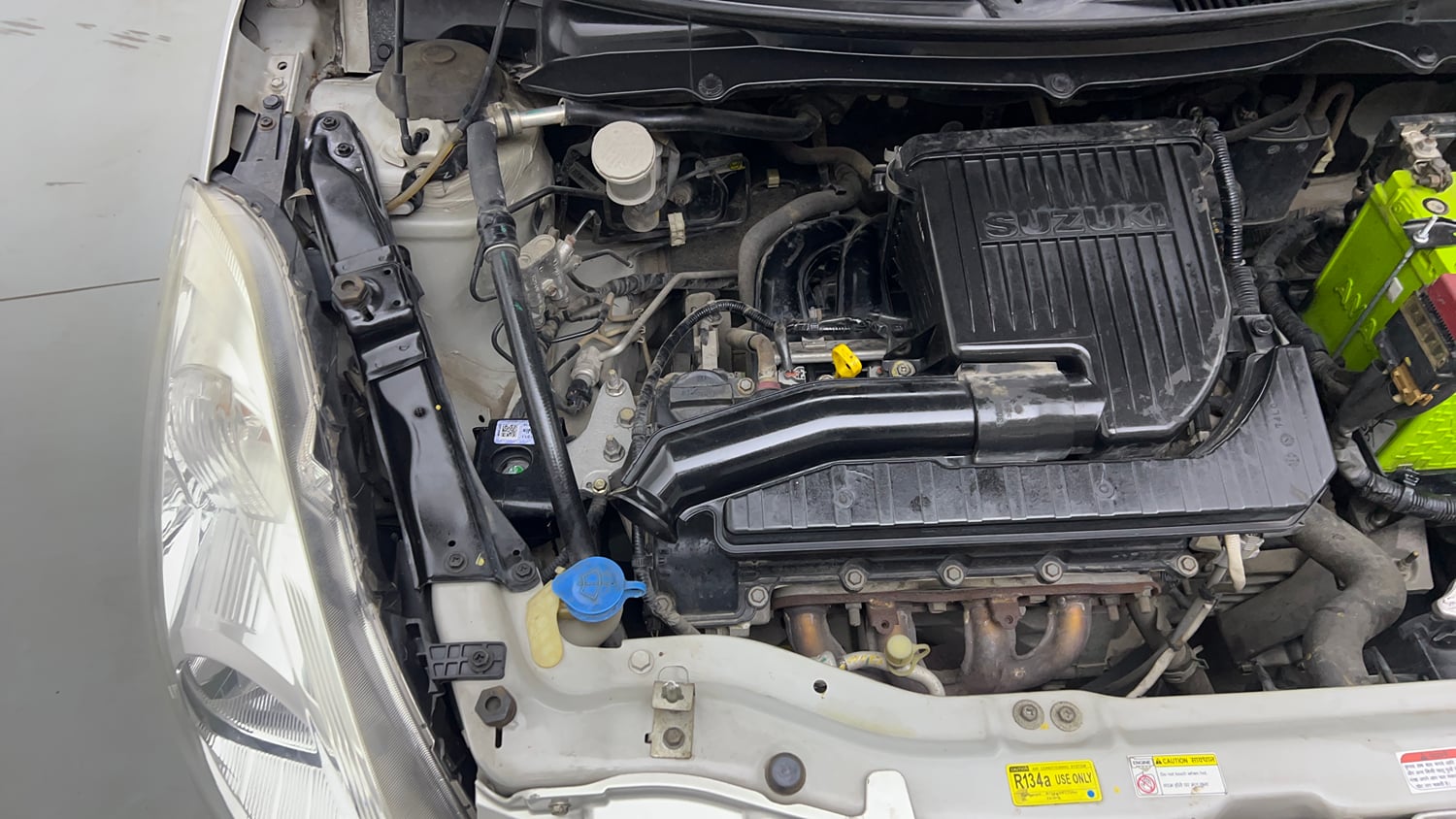 Used 2016 Maruti Suzuki Swift Lxi (O) Petrol Manual engine ENGINE RIGHT SIDE VIEW