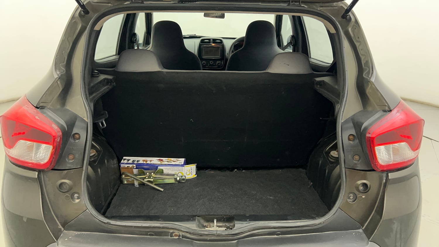 Used 2019 Renault Kwid RXT (O) 1.0 SCE Edition Petrol Manual interior DICKY INSIDE VIEW