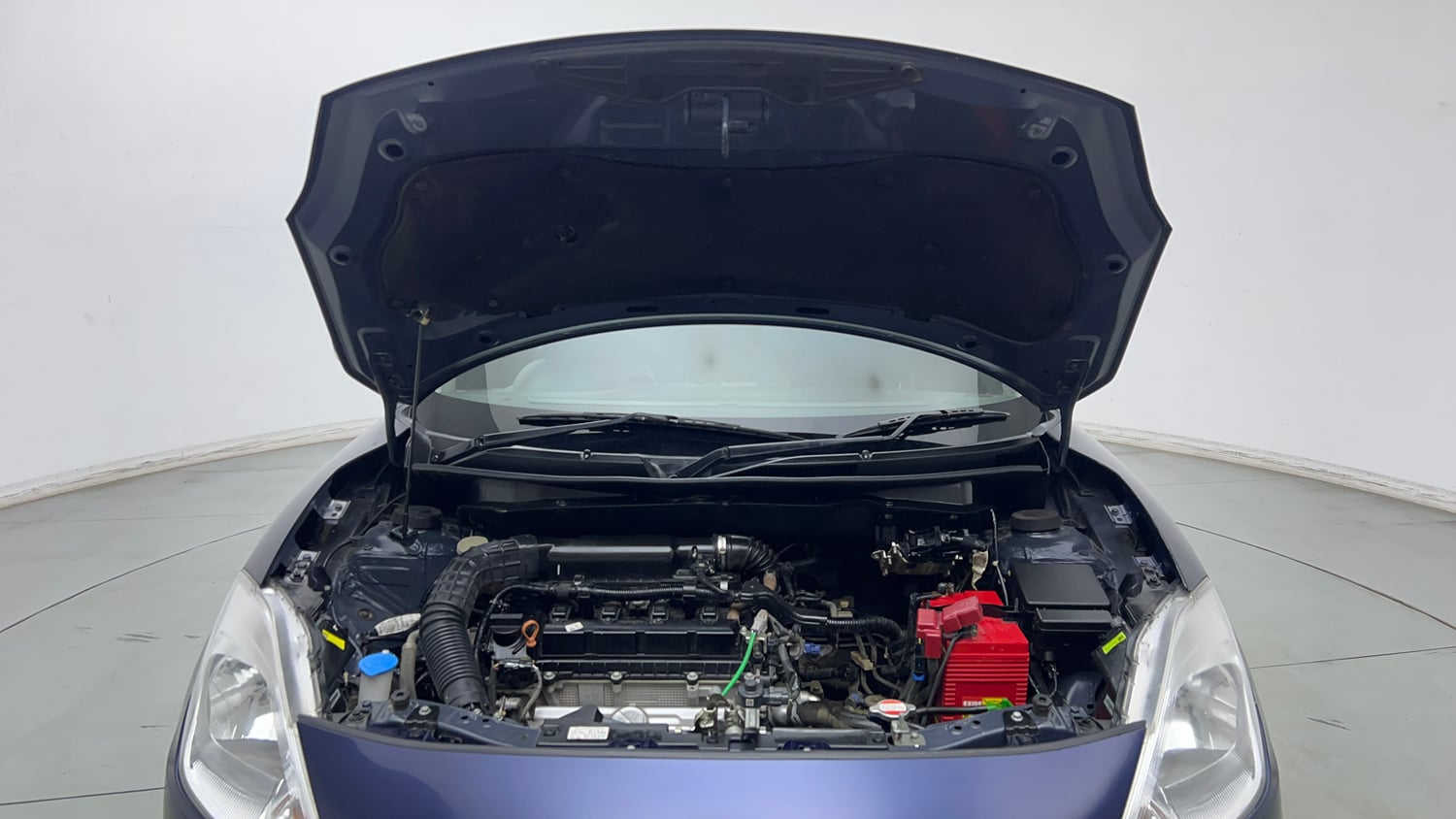 Used 2023 Maruti Suzuki Swift VXi Petrol Manual engine ENGINE & BONNET OPEN FRONT VIEW