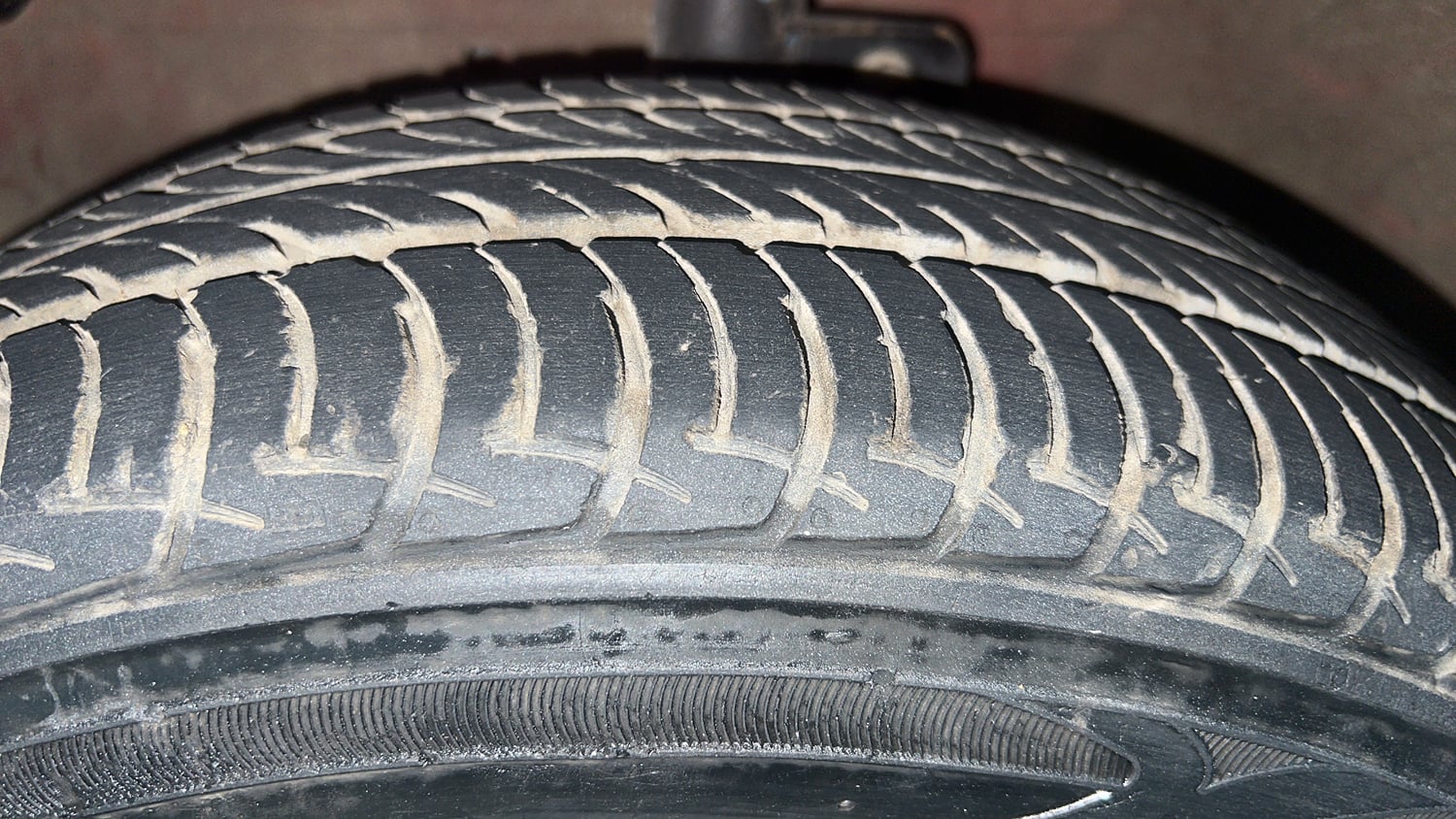 Used 2017 Maruti Suzuki Celerio ZXi AMT Petrol Automatic tyres LEFT FRONT TYRE TREAD VIEW