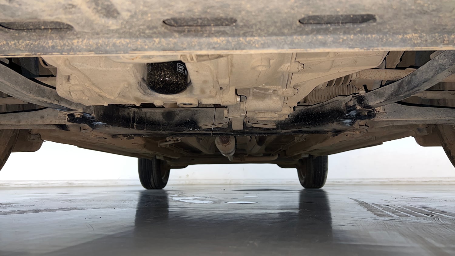 Used 2023 Nissan Magnite XE Petrol Manual extra FRONT LEFT UNDERBODY VIEW