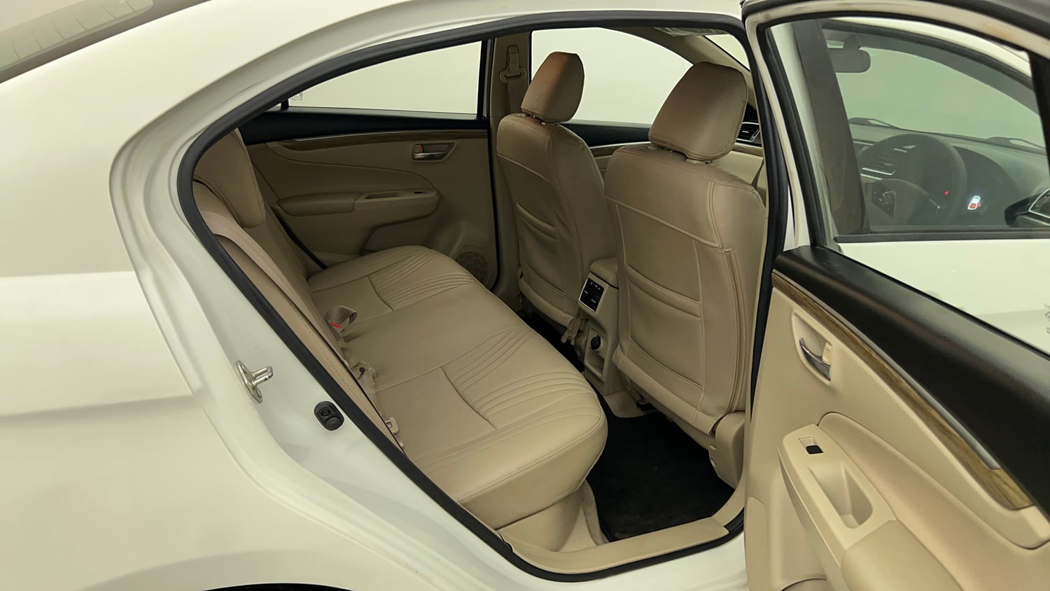 Used 2022 Maruti Suzuki Ciaz Zeta 1.5 Petrol Manual interior RIGHT SIDE REAR DOOR CABIN VIEW