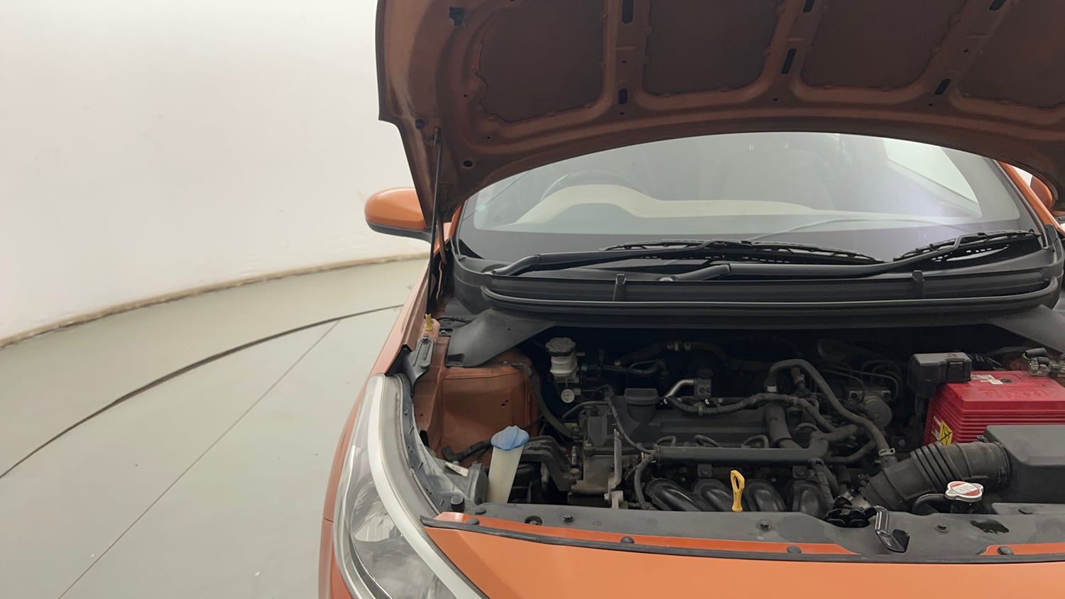 Used 2020 Hyundai Elite i20 Magna Plus 1.2 Petrol Manual engine ENGINE RIGHT SIDE HINGE & APRON VIEW