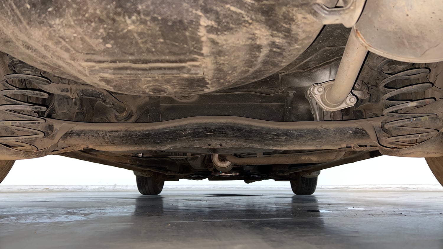 Used 2016 Honda Amaze 1.2 S i-VTEC Petrol Manual extra REAR UNDERBODY VIEW (TAKEN FROM REAR)