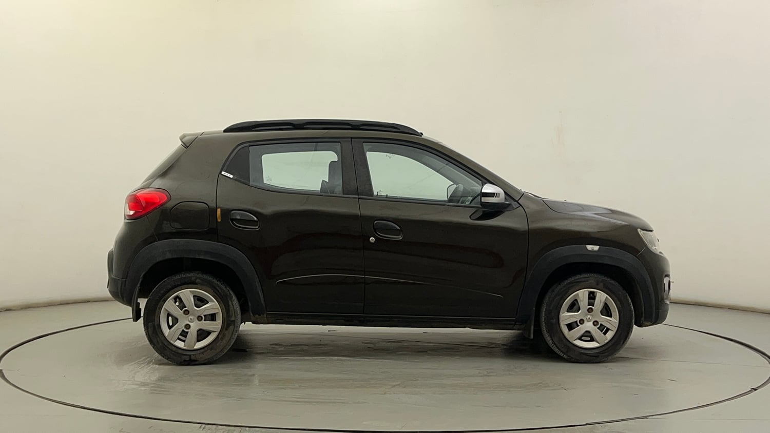 Used 2019 Renault Kwid RXT (O) 1.0 SCE Edition Petrol Manual exterior RIGHT SIDE VIEW