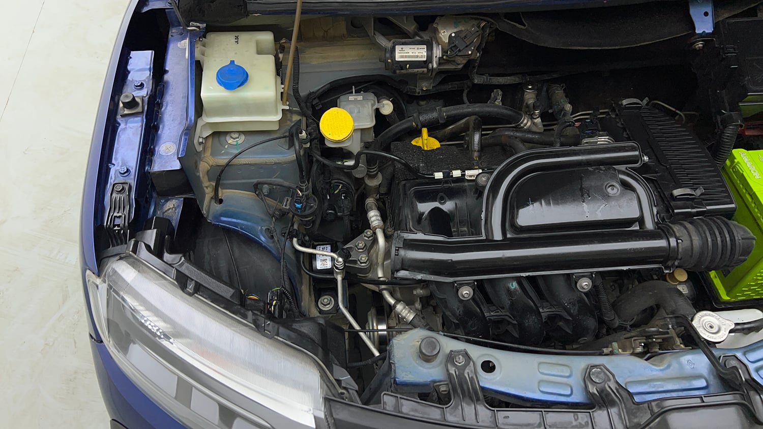 Used 2020 Renault Kwid CLIMBER 1.0 AMT Opt Petrol Automatic engine ENGINE RIGHT SIDE VIEW
