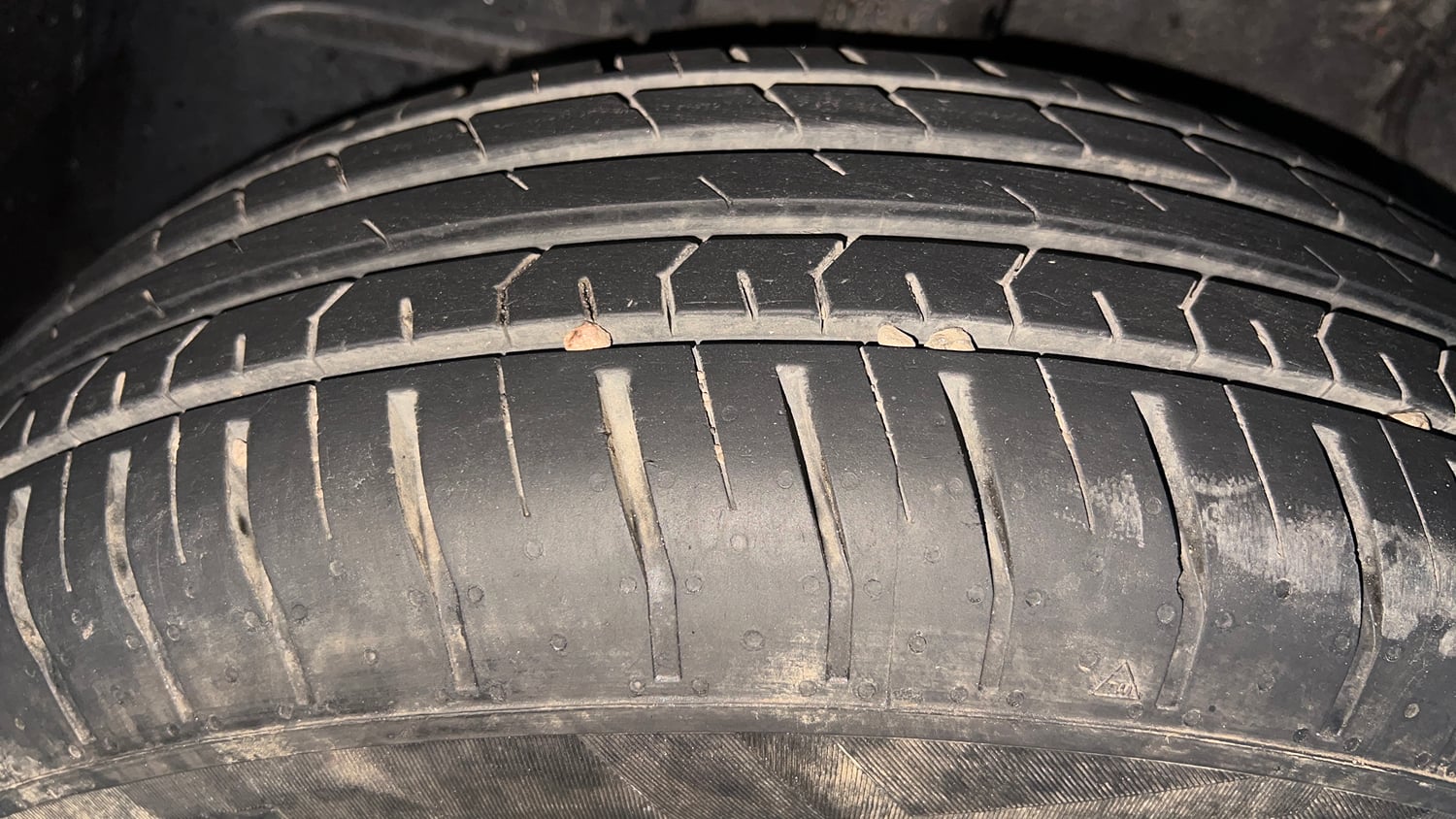 Used 2024 Tata Punch Pure MT Petrol Manual tyres RIGHT REAR TYRE TREAD VIEW