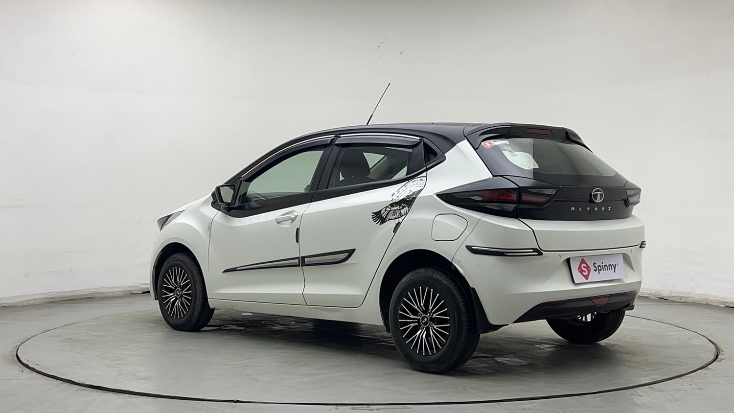 Used 2022 Tata Altroz XE Petrol Petrol Manual exterior LEFT REAR CORNER VIEW