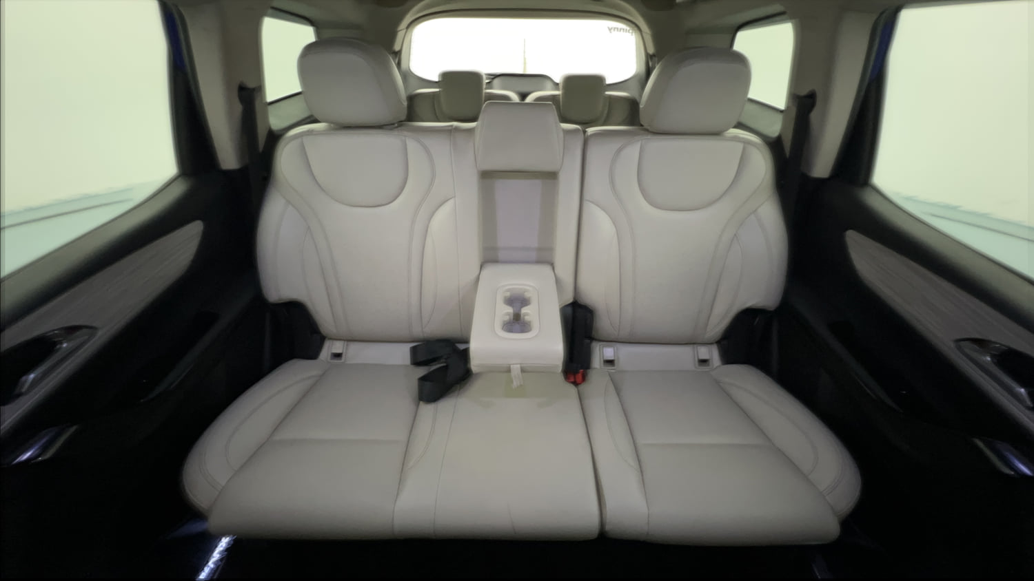 Used 2021 Mahindra XUV700 AX 7 Petrol AT Luxury Pack 7 STR Petrol Automatic interior REAR SEAT CONDITION VIEW