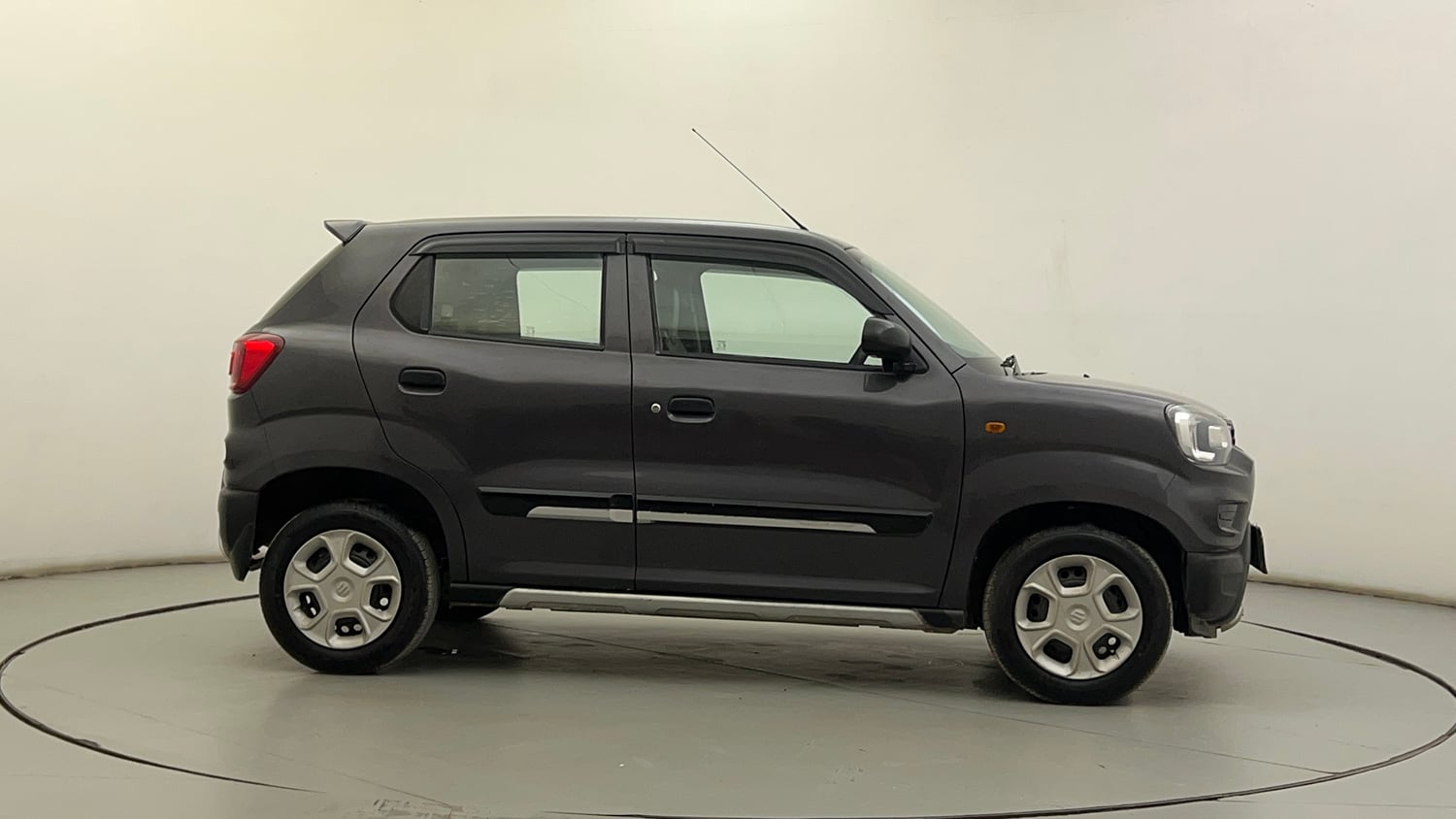 Used 2021 Maruti Suzuki S-Presso VXi CNG Cng Manual exterior RIGHT SIDE VIEW