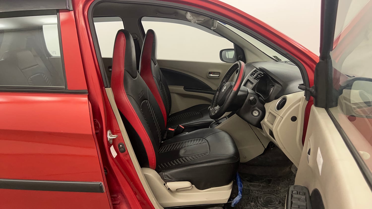 Used 2014 Maruti Suzuki Celerio VXi AMT Petrol Automatic interior RIGHT SIDE FRONT DOOR CABIN VIEW