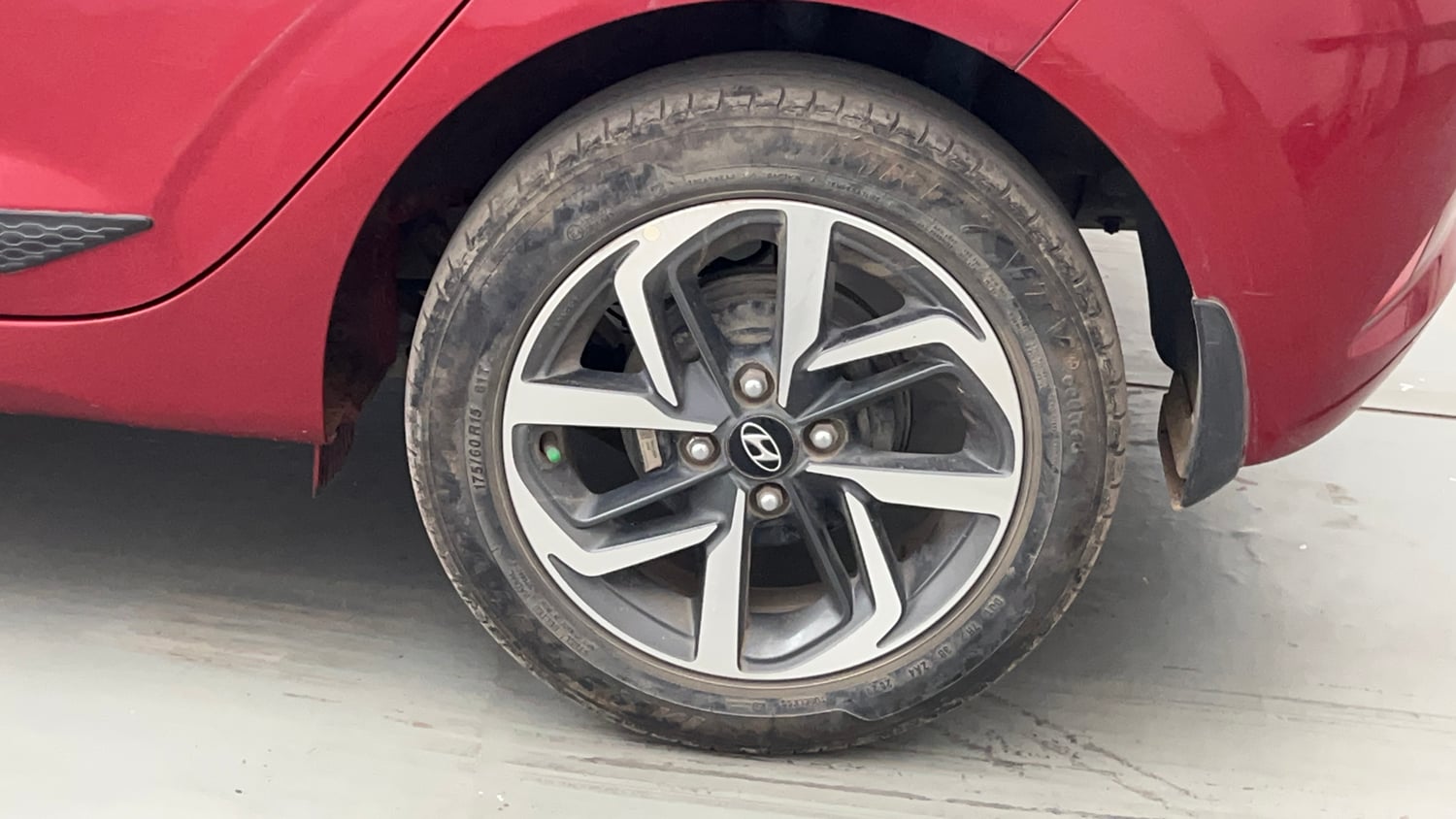 Used 2020 Hyundai Grand i10 Nios Asta AMT 1.2 Kappa VTVT Petrol Automatic tyres LEFT REAR TYRE RIM VIEW