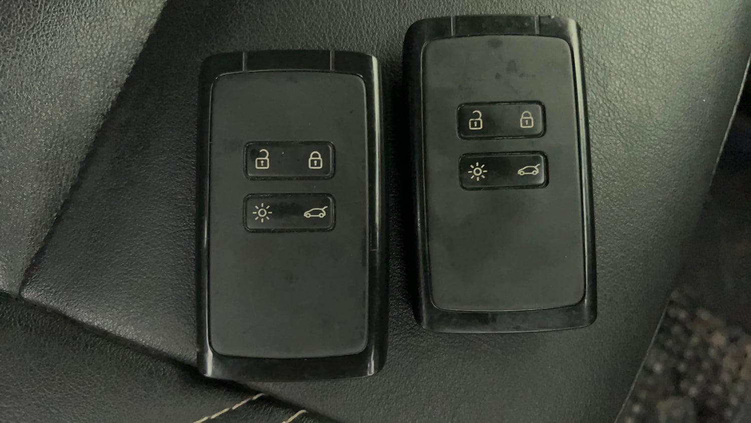 Used 2019 Renault Triber RXZ Petrol Manual extra CAR KEY VIEW