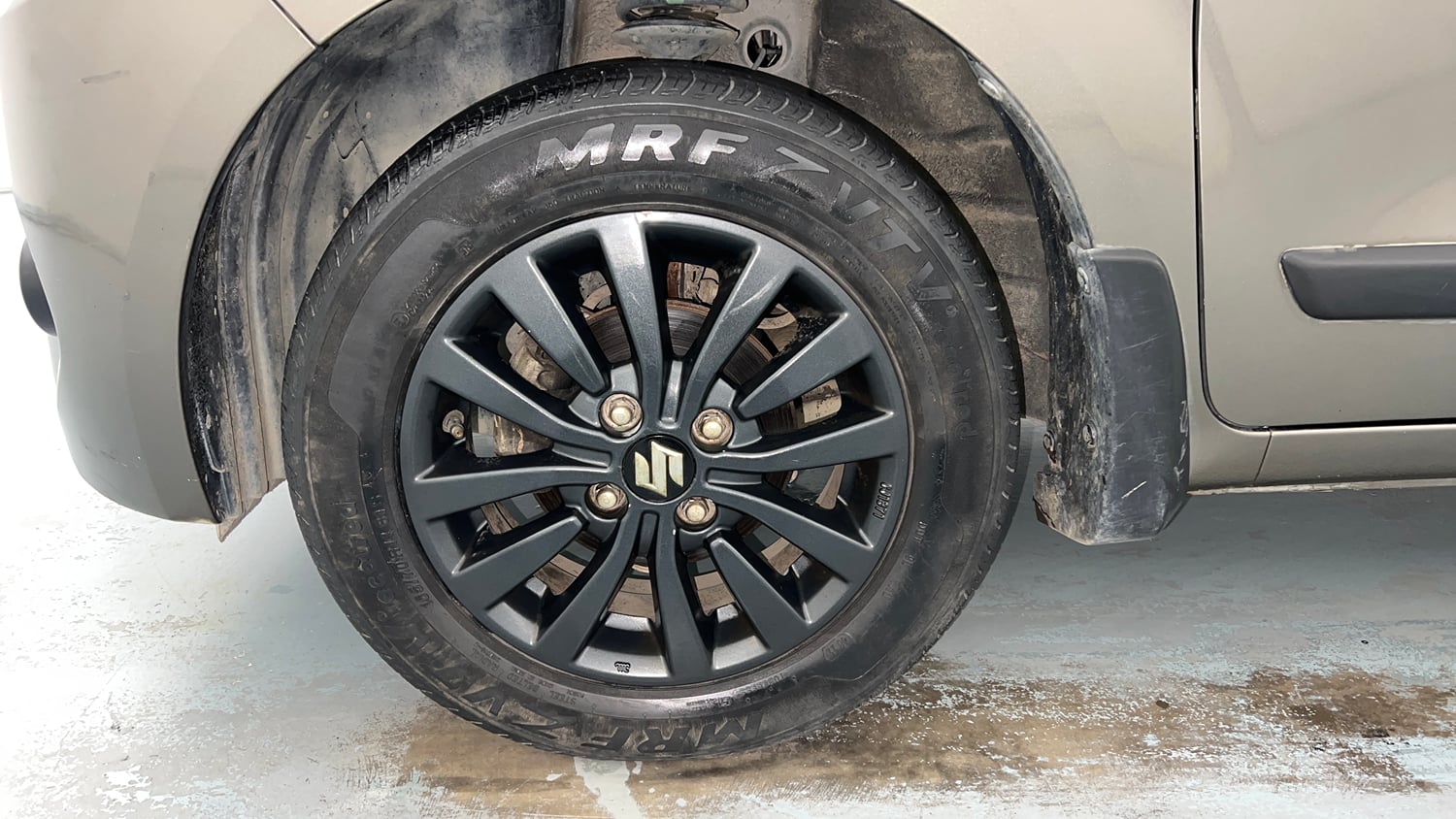Used 2023 Maruti Suzuki Wagon R ZXI Plus 1.2 Petrol Manual tyres LEFT FRONT TYRE RIM VIEW