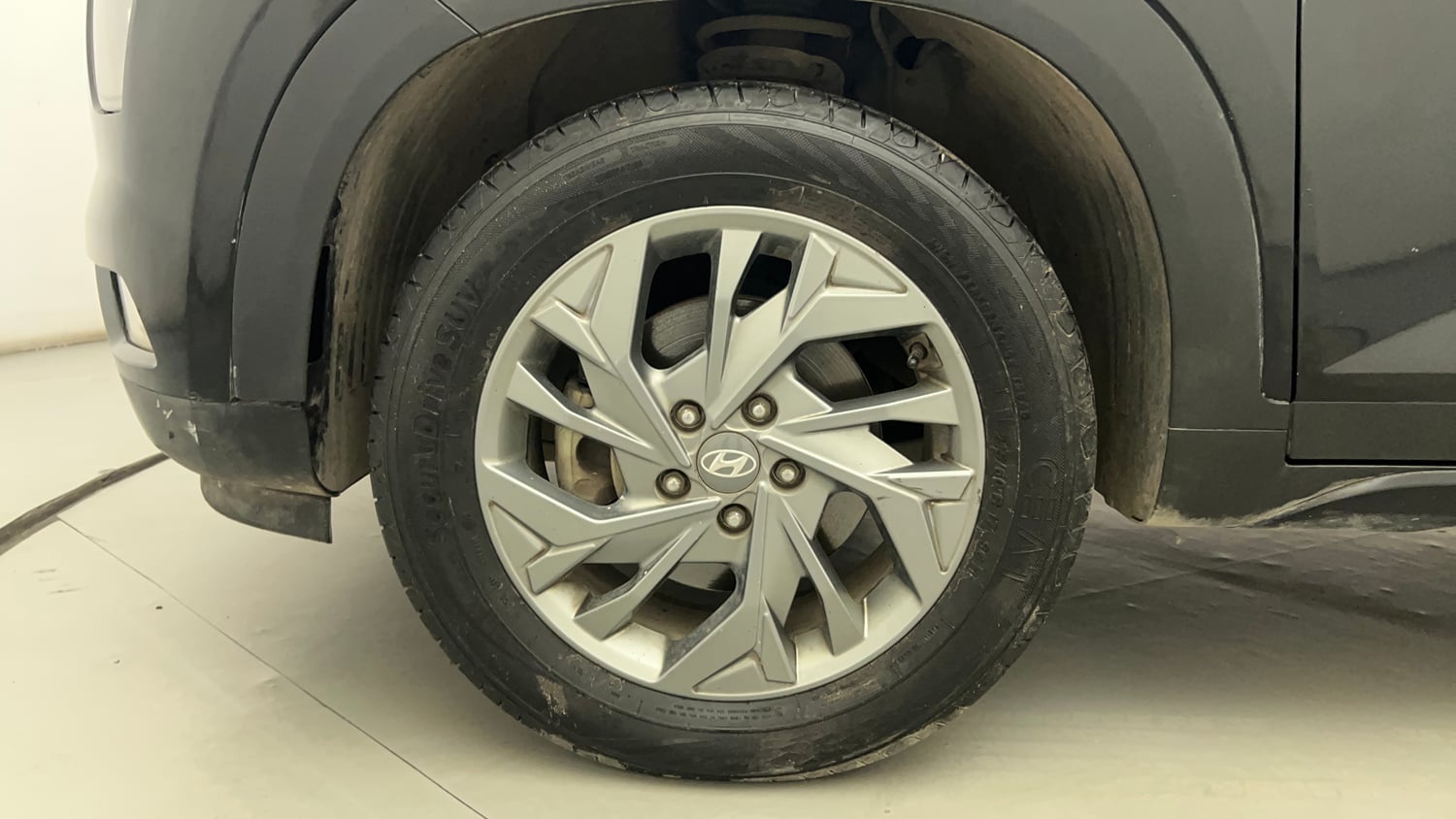 Used 2020 Hyundai Creta SX (O) 1.4 Turbo 7 DCT Petrol Automatic tyres LEFT FRONT TYRE RIM VIEW