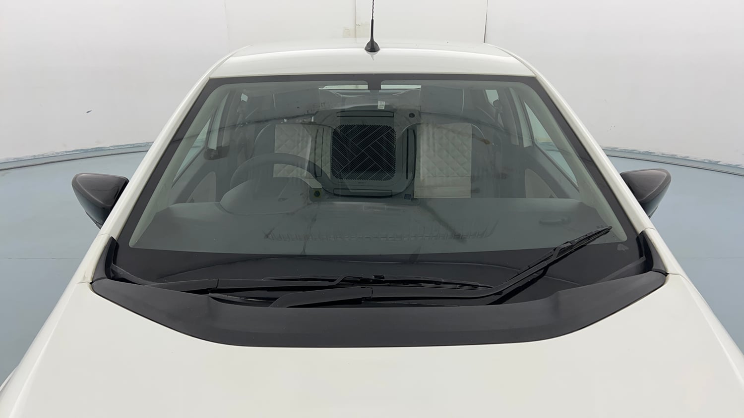 Used 2024 Tata Altroz XE Plus Diesel Diesel Manual exterior FRONT WINDSHIELD VIEW