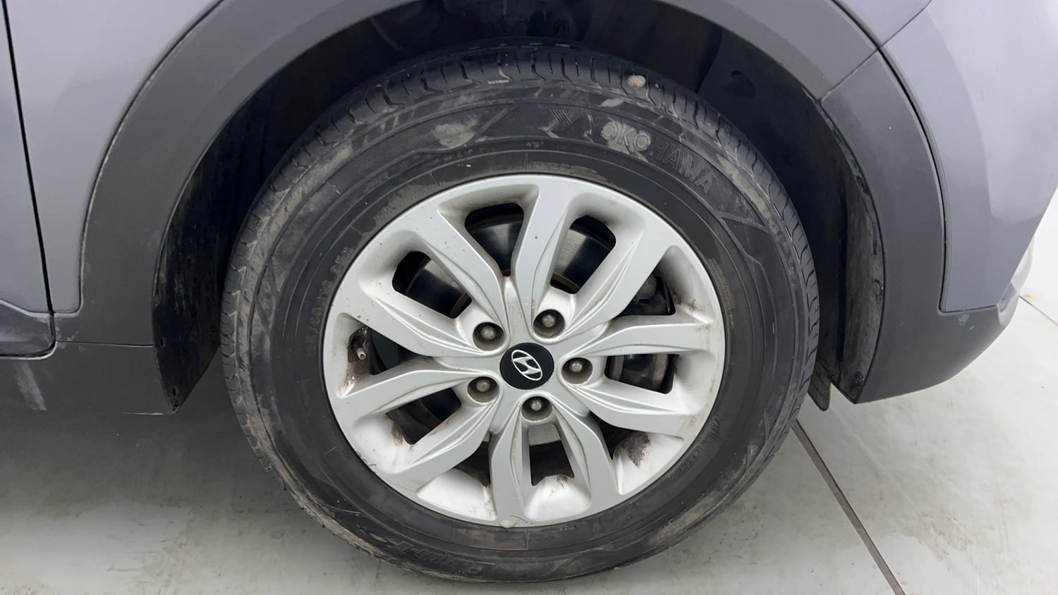 Used 2020 Hyundai Creta SX 1.6 AT CRDi Diesel Automatic tyres RIGHT FRONT TYRE RIM VIEW
