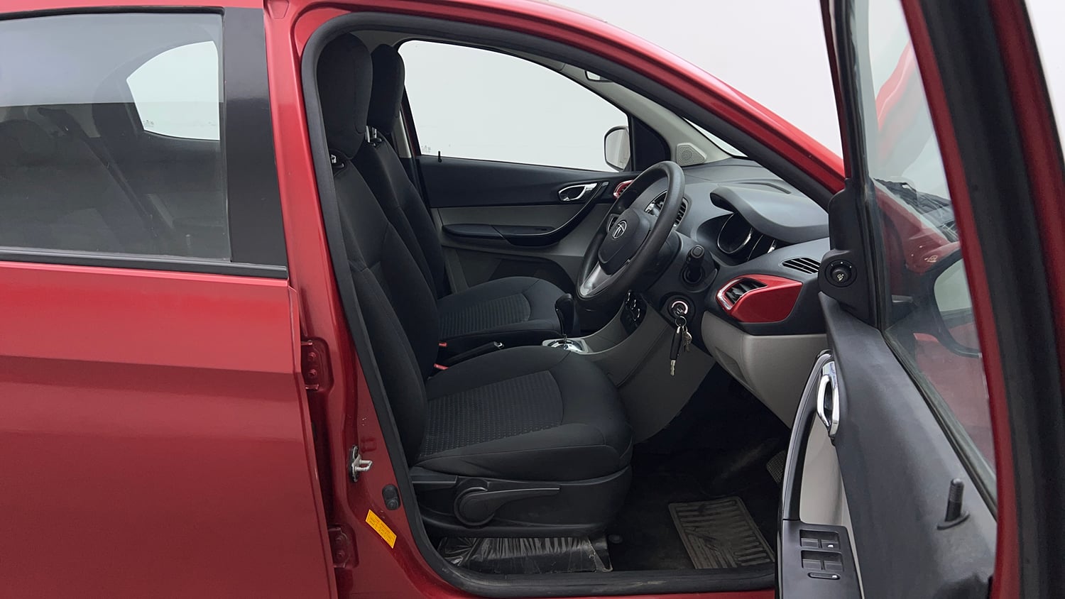 Used 2018 Tata Tiago Revotron XZA Petrol Automatic interior RIGHT SIDE FRONT DOOR CABIN VIEW
