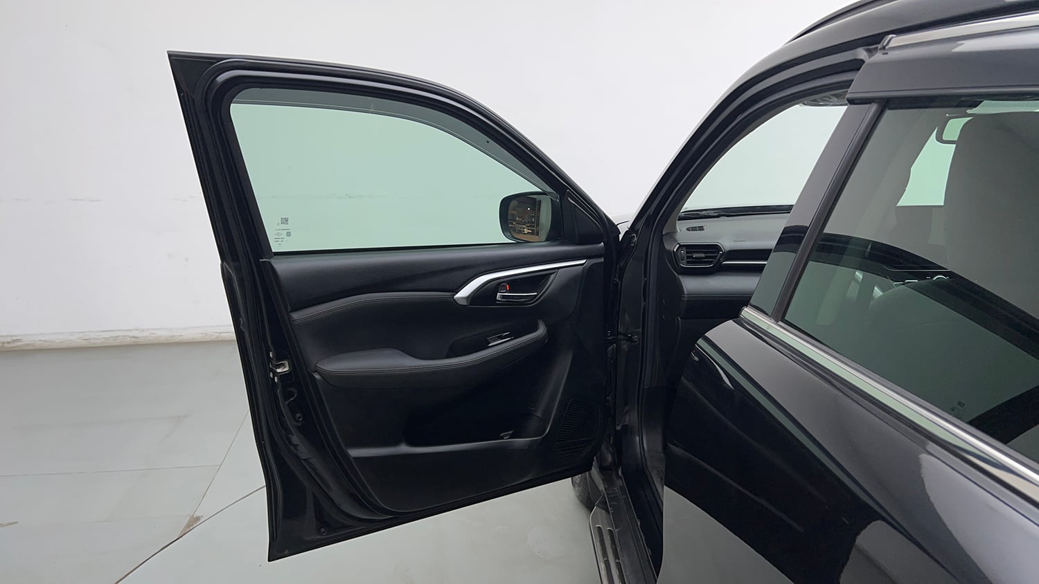 Used 2023 Toyota Urban Cruiser Hyryder V AT NeoDrive Petrol Automatic interior LEFT FRONT DOOR OPEN VIEW