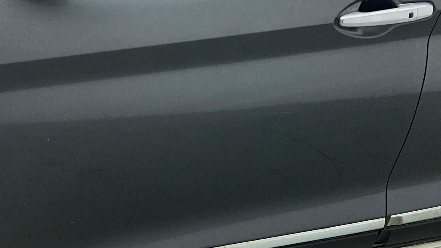 Used 2023 Maruti Suzuki XL6 Zeta MT Petrol Petrol Manual dents MINOR DENT