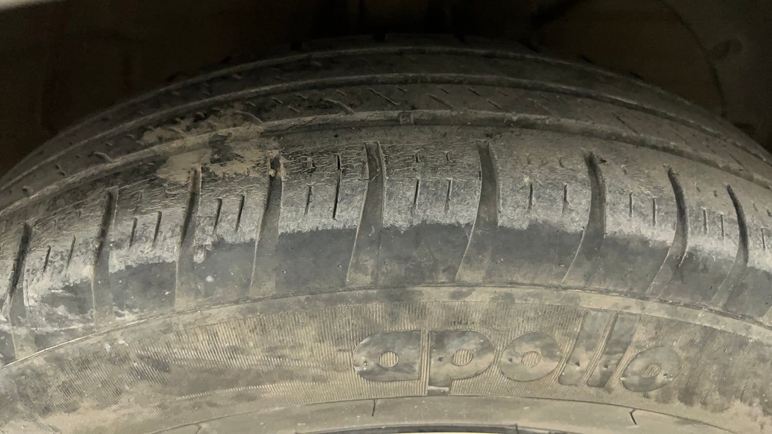 Used 2022 Maruti Suzuki Swift VXi Petrol Manual tyres RIGHT FRONT TYRE TREAD VIEW