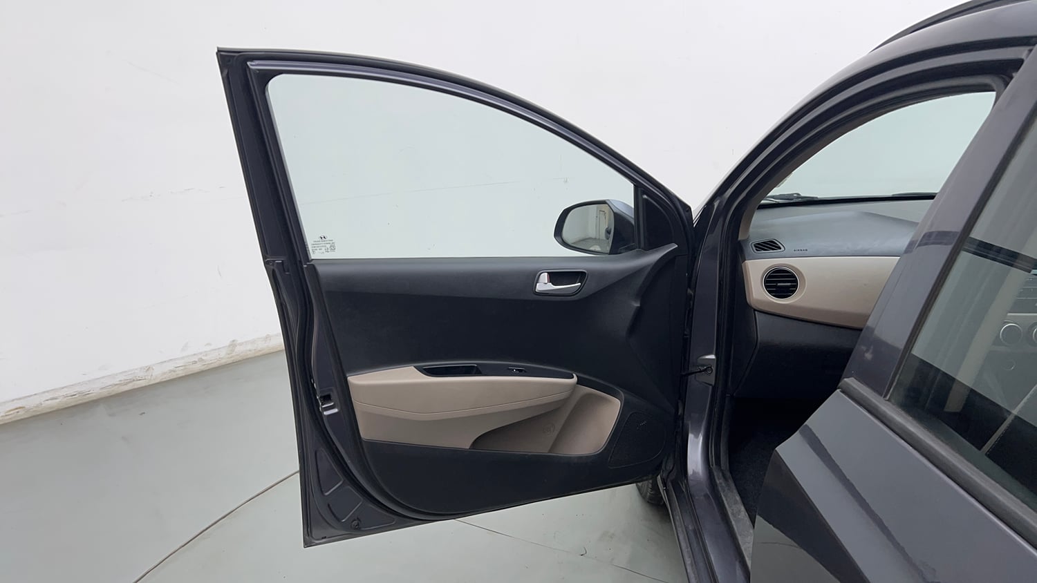 Used 2016 Hyundai Grand i10 Sportz 1.2 Kappa VTVT Petrol Manual interior LEFT FRONT DOOR OPEN VIEW
