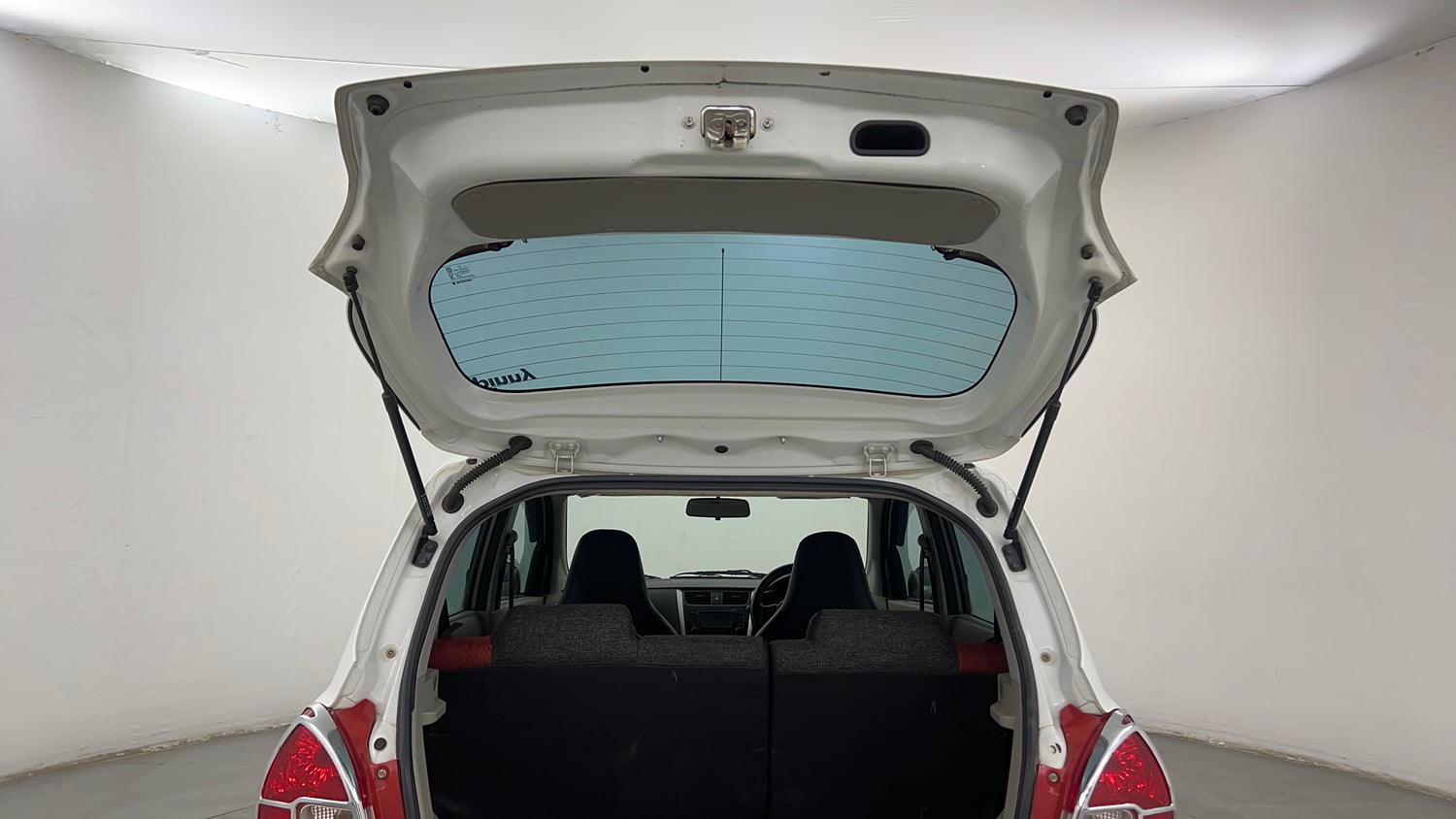 Used 2016 Maruti Suzuki Celerio ZXi AMT Petrol Automatic interior DICKY DOOR OPEN VIEW