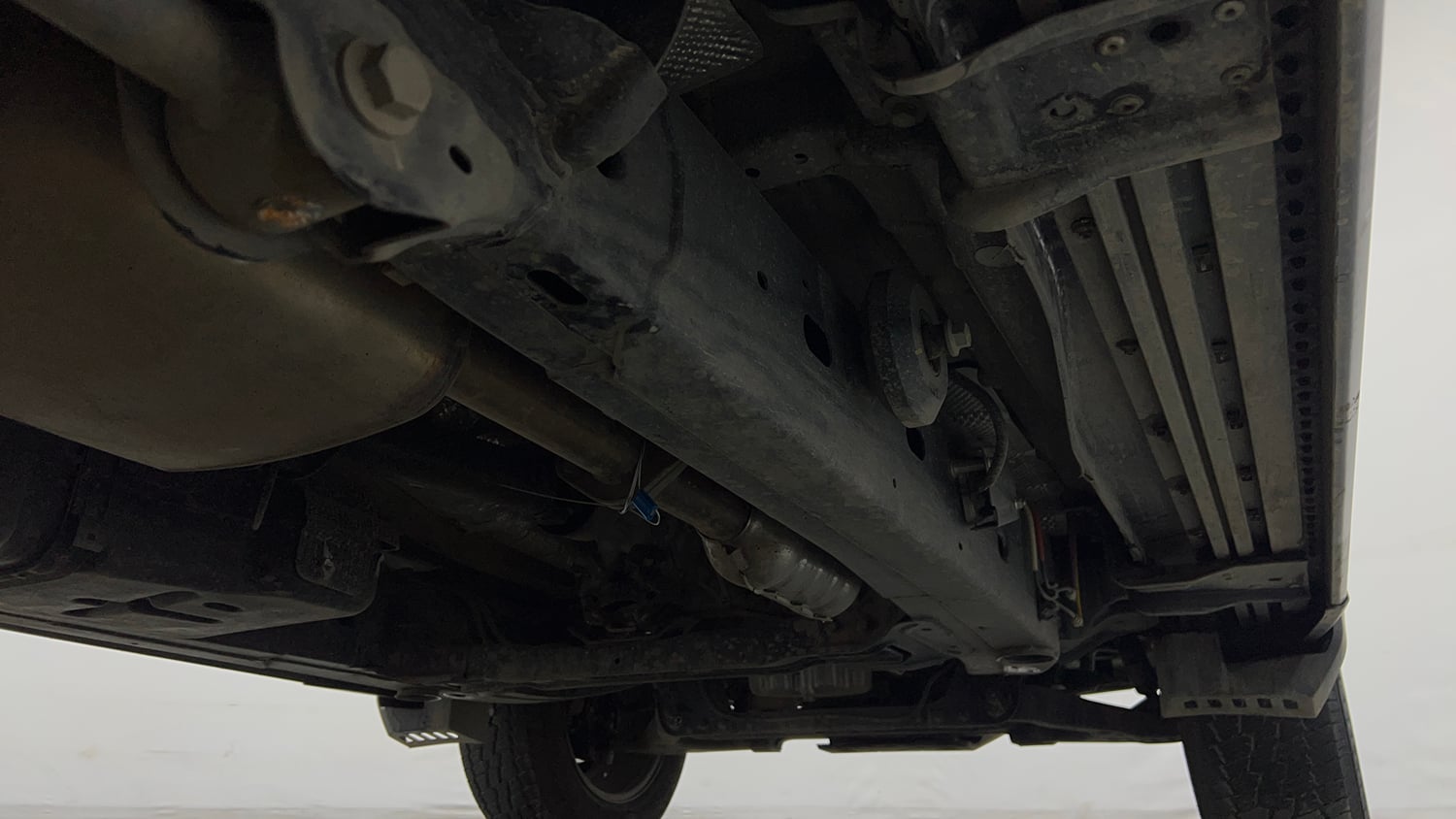 Used 2025 Mahindra Thar Roxx AX7 L Diesel AT 2WD Diesel Automatic extra REAR RIGHT UNDERBODY VIEW