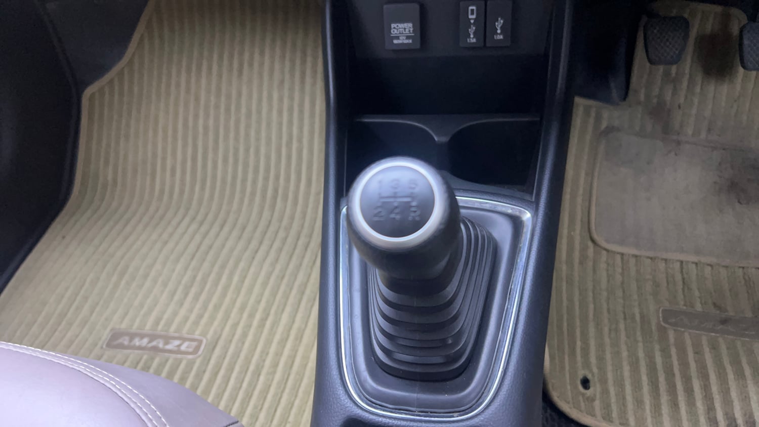 Used 2020 Honda Amaze 1.2 VX MT Petrol Petrol Manual interior GEAR  KNOB VIEW