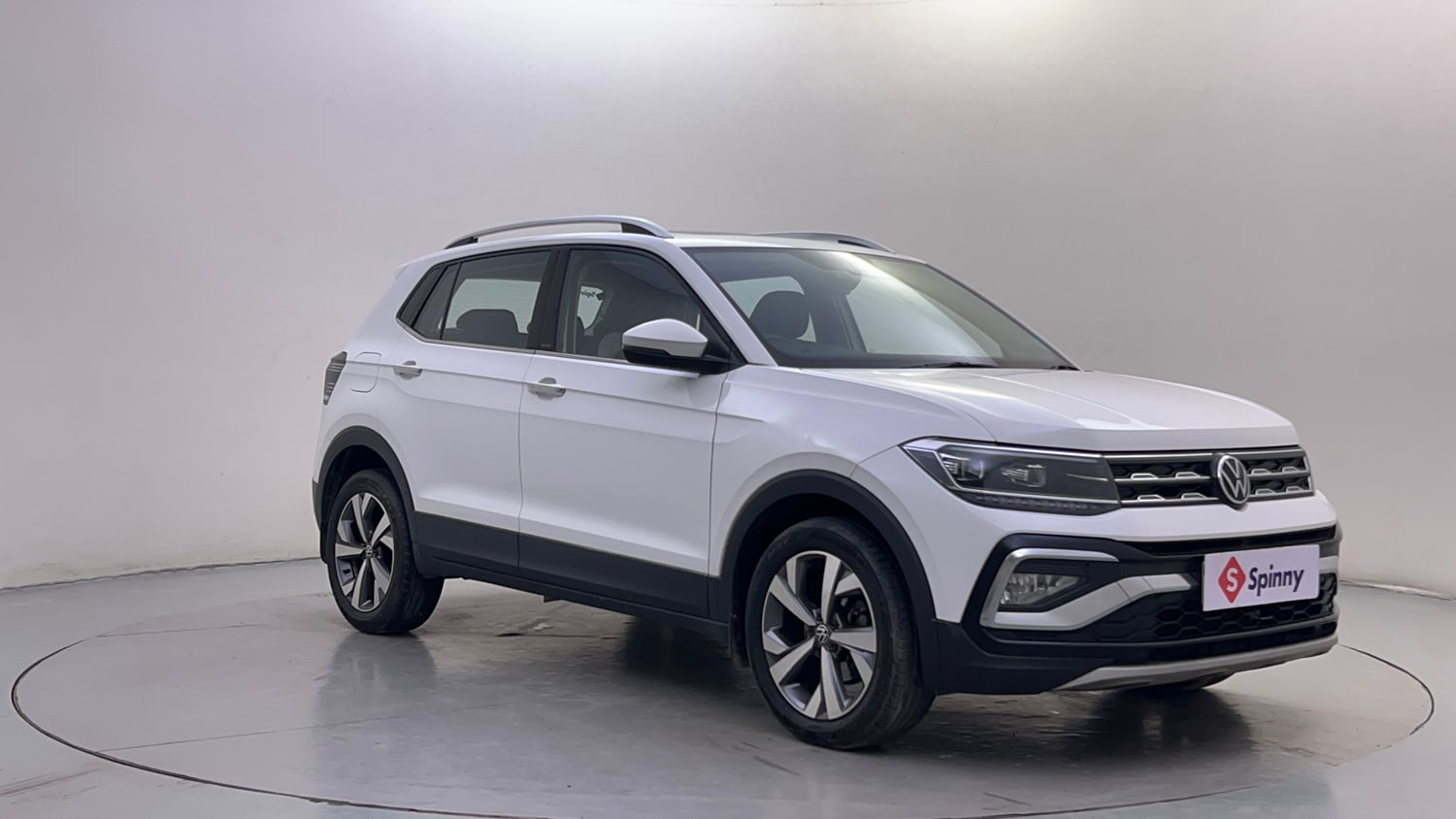 Used 2022 Volkswagen Taigun Topline 1.0 TSI AT Petrol Automatic exterior RIGHT FRONT CORNER VIEW