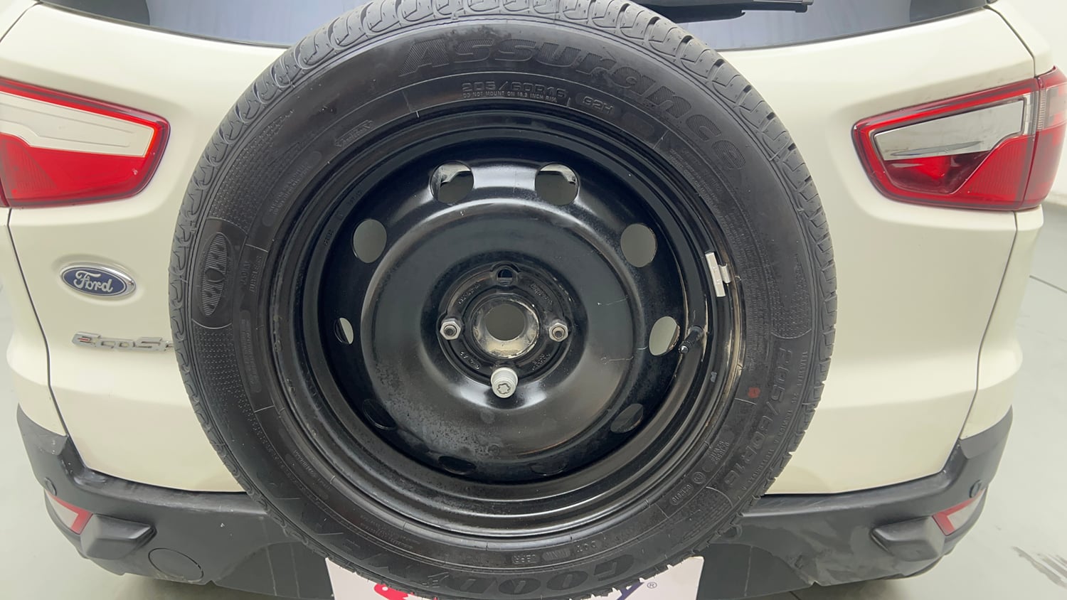 Used 2021 Ford EcoSport Trend 1.5L Ti-VCT Petrol Manual tyres SPARE TYRE VIEW