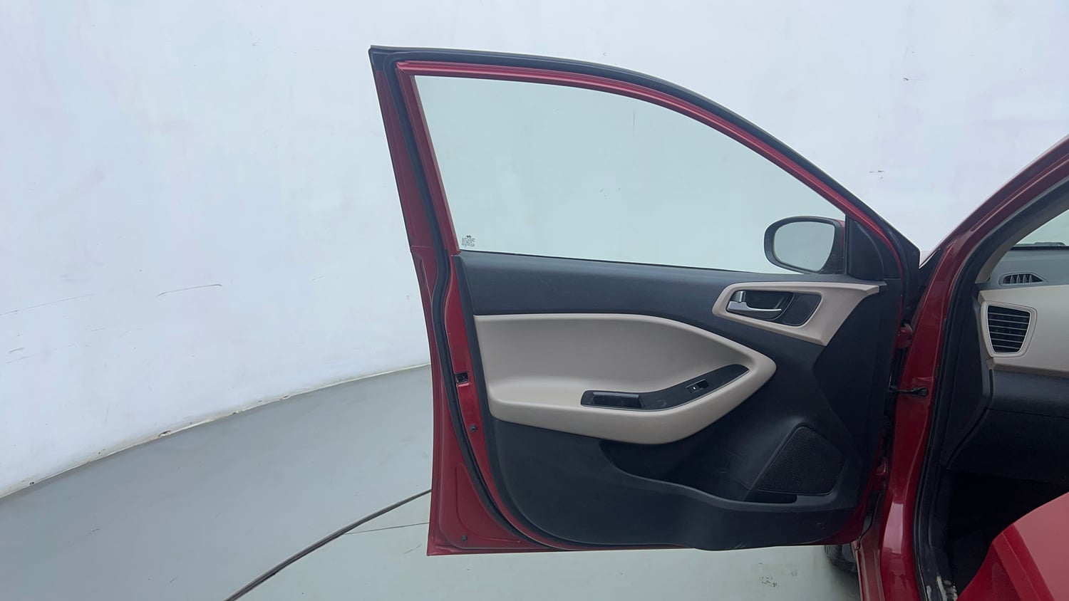 Used 2015 Hyundai Elite i20 Sportz 1.2 Petrol Manual interior LEFT FRONT DOOR OPEN VIEW