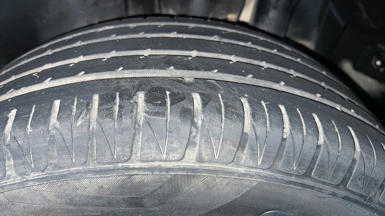 Used 2022 maruti-suzuki Vitara Brezza ZXi Petrol Manual tyres LEFT REAR TYRE TREAD VIEW