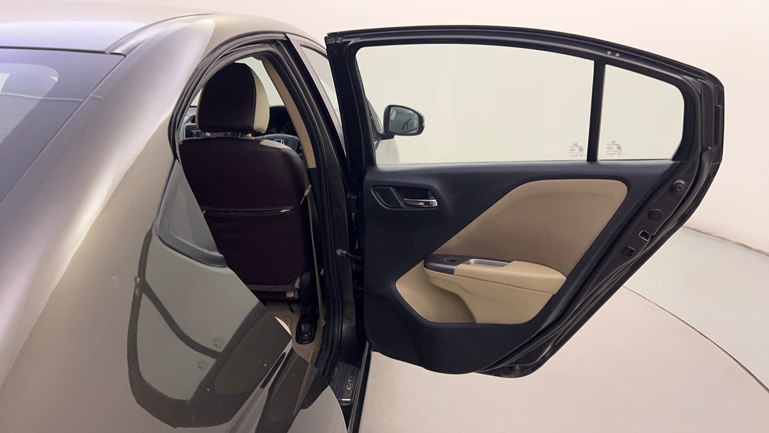 Used 2016 Honda City V Petrol Manual interior RIGHT REAR DOOR OPEN VIEW