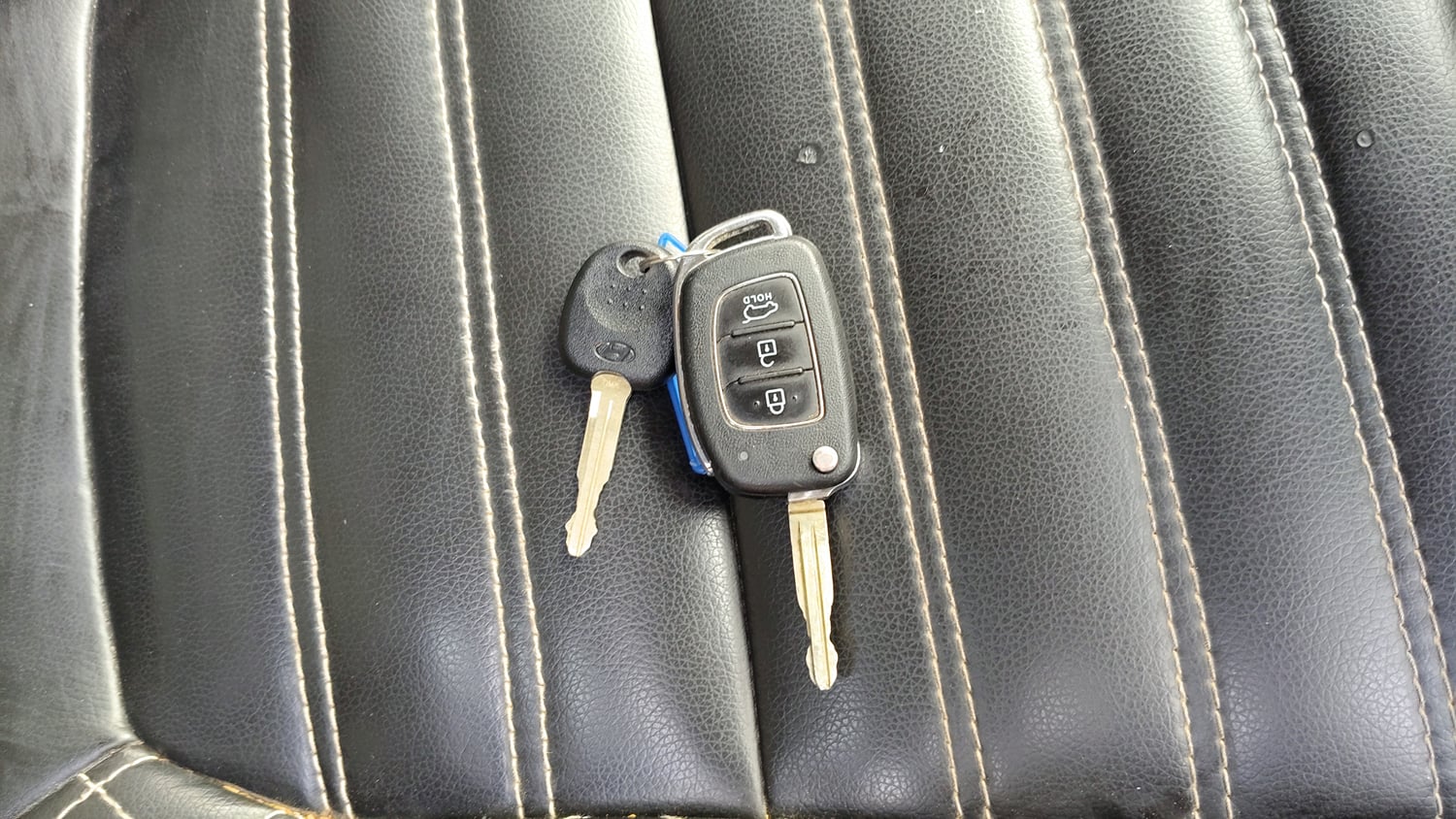 Used 2022 Hyundai Venue SX 1.0 Turbo Petrol Manual extra CAR KEY VIEW