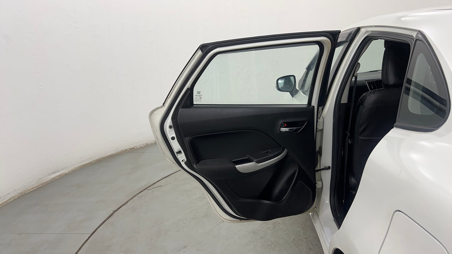 Used 2017 Maruti Suzuki Baleno Delta 1.2 Petrol Manual interior LEFT REAR DOOR OPEN VIEW