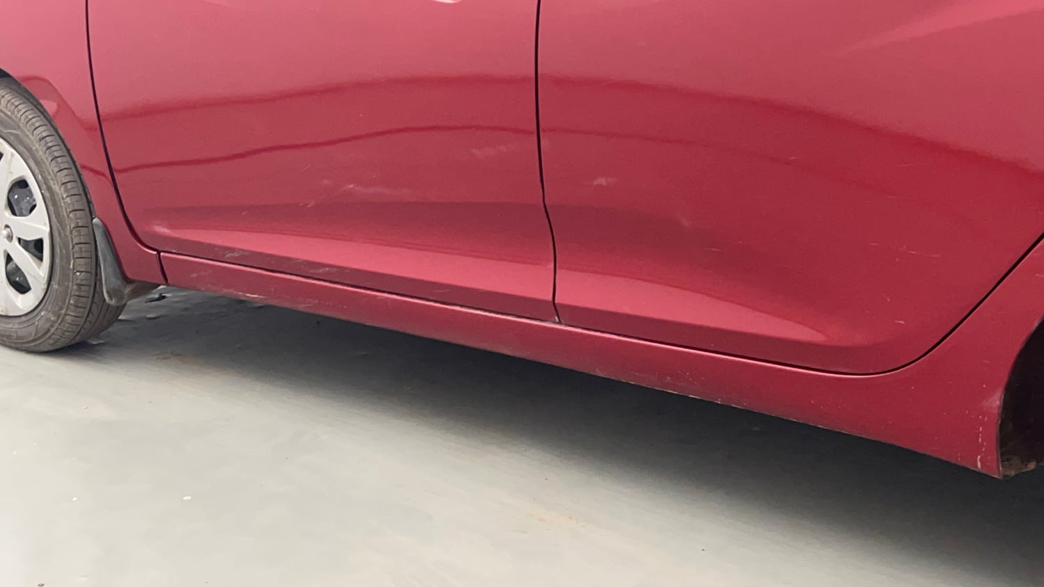 Used 2015 Hyundai Eon Magna + Petrol Manual dents MINOR SCRATCH