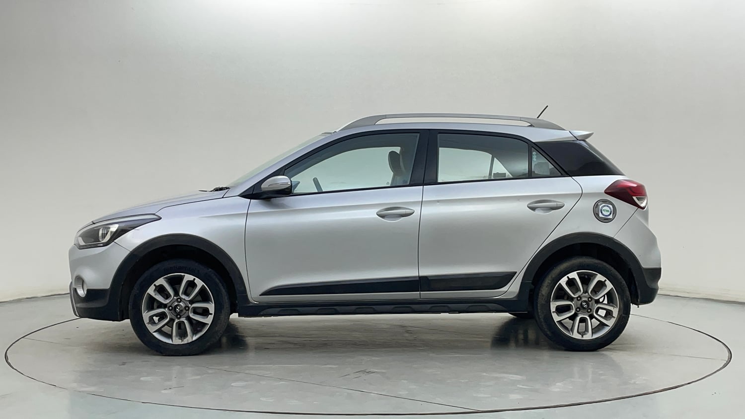 Used 2015 Hyundai i20 Active 1.2 S Petrol Manual exterior LEFT SIDE VIEW