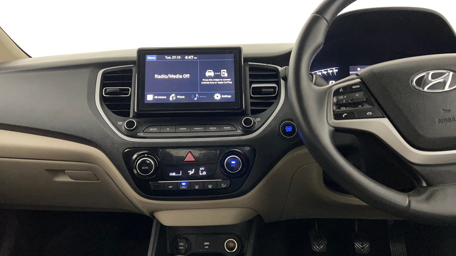 Used 2022 Hyundai Verna SX 1.5 MPi Petrol Manual interior MUSIC SYSTEM & AC CONTROL VIEW