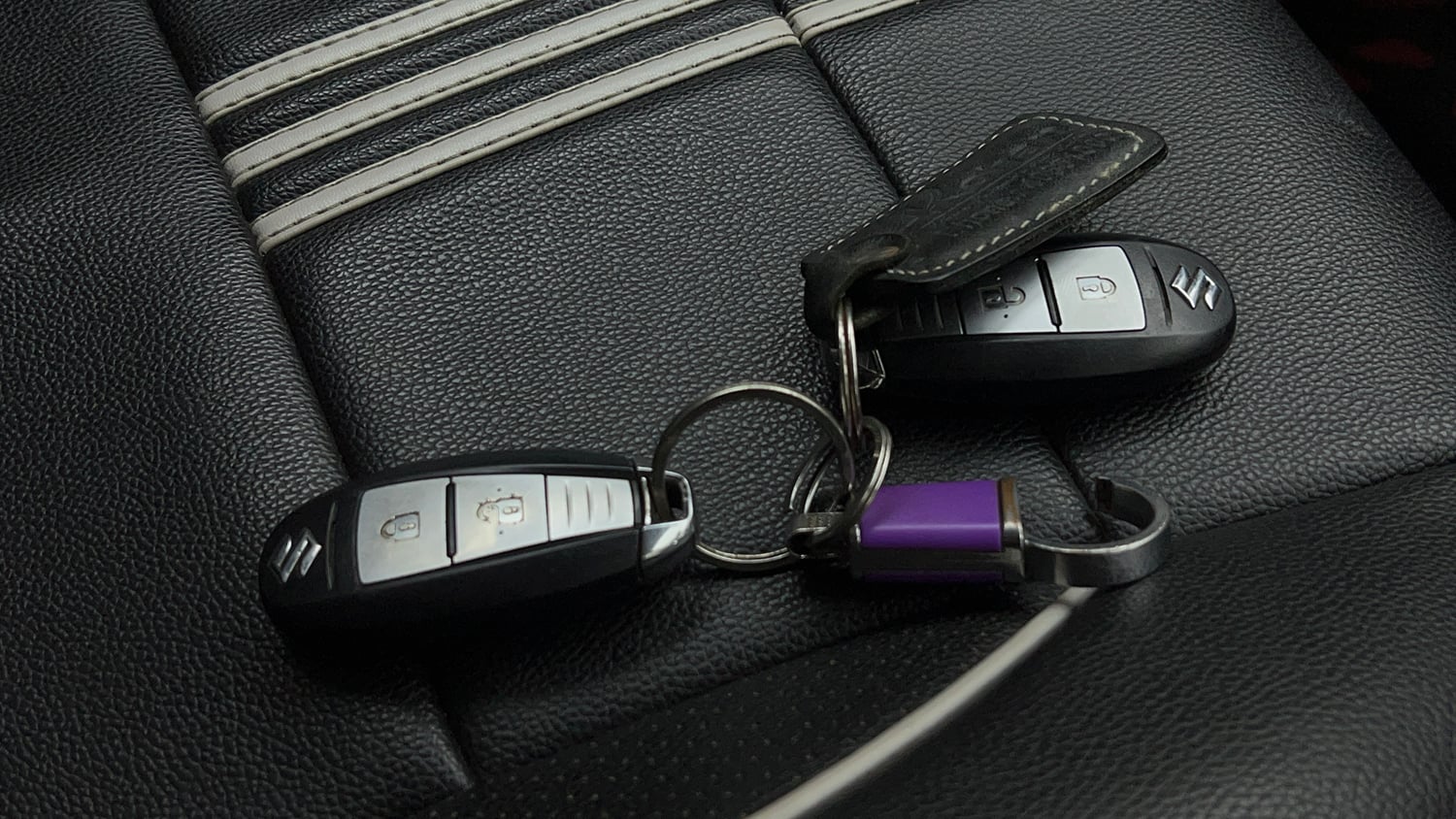 Used 2020 maruti-suzuki Vitara Brezza VXi Petrol Manual extra CAR KEY VIEW