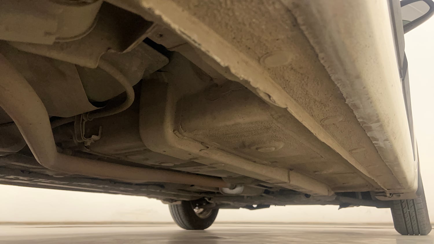 Used 2015 Hyundai Grand i10 Asta AT 1.2 Kappa VTVT Petrol Automatic extra REAR RIGHT UNDERBODY VIEW