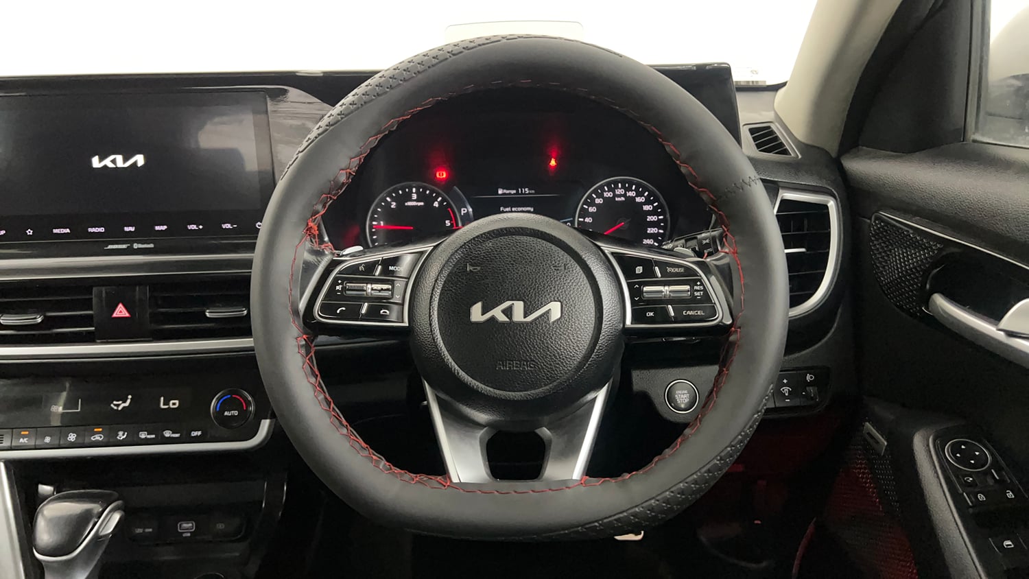 Used 2022 Kia Seltos GTX Plus 1.5 Diesel AT Diesel Automatic interior STEERING VIEW