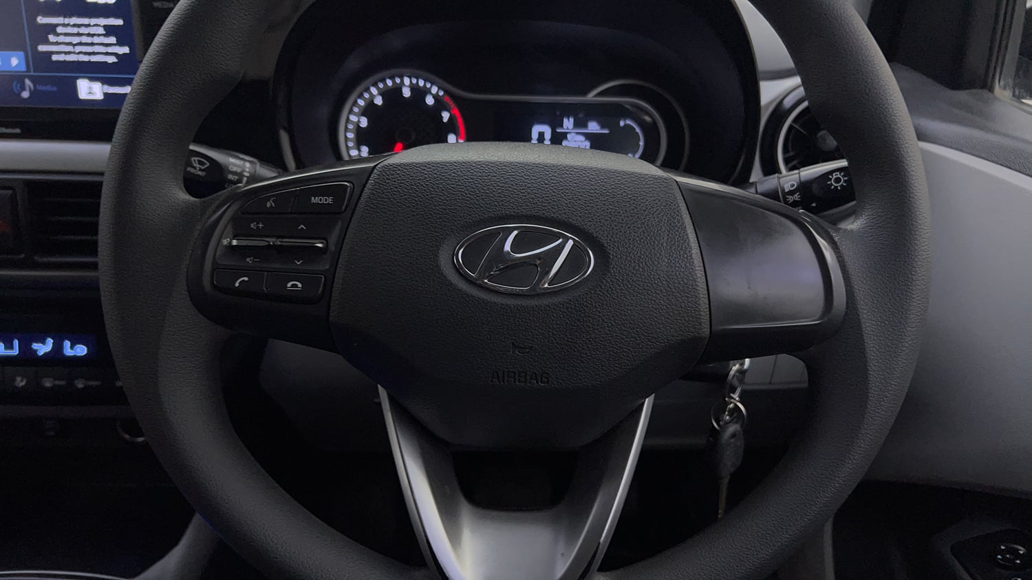 Used 2021 Hyundai Grand i10 Nios Sportz AMT 1.2 Kappa VTVT Petrol Automatic top_features Airbags