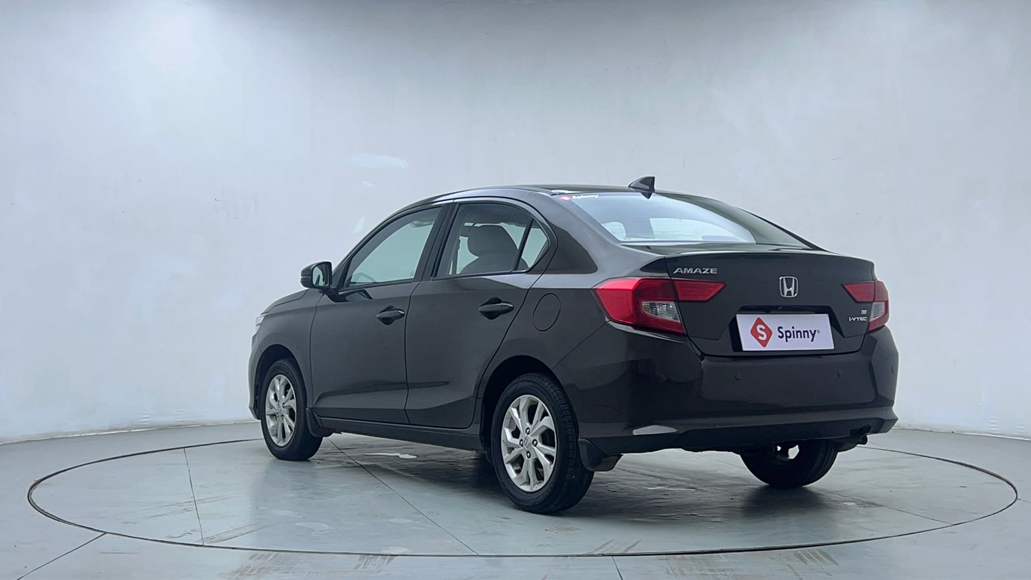 Used 2020 Honda Amaze 1.2 VX MT Petrol Petrol Manual exterior LEFT REAR CORNER VIEW