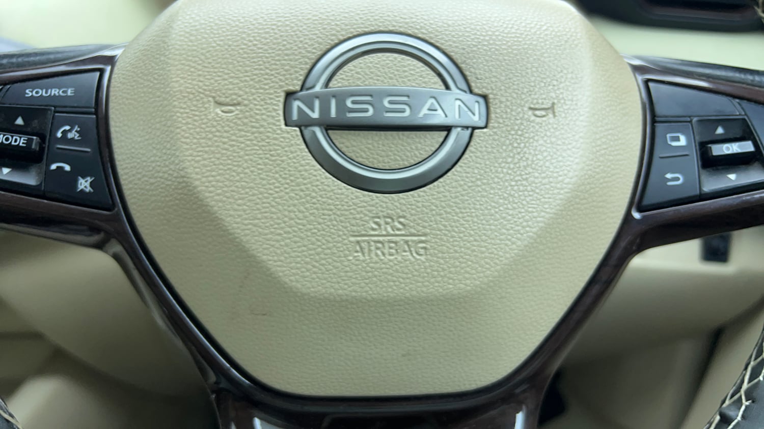 Used 2022 Nissan Magnite XV Turbo CVT Petrol Automatic top_features Airbags