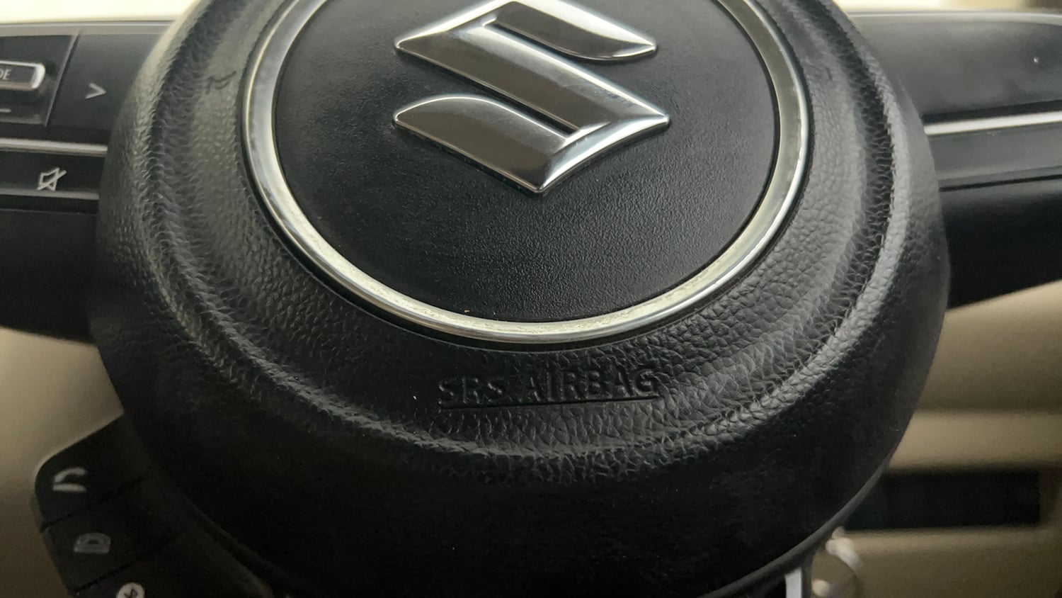 Used 2018 Maruti Suzuki Dzire VDi AMT Diesel Automatic top_features Airbags