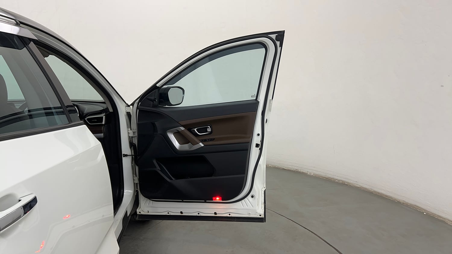 Used 2023 Tata Harrier XZA Plus Dual Tone Diesel Automatic interior RIGHT FRONT DOOR OPEN VIEW