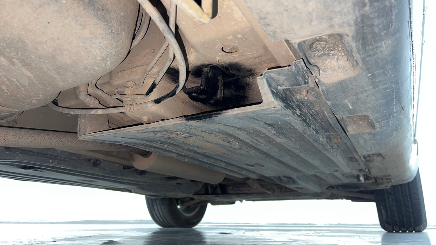 Used 2022 maruti-suzuki Vitara Brezza ZXi Petrol Manual extra REAR RIGHT UNDERBODY VIEW