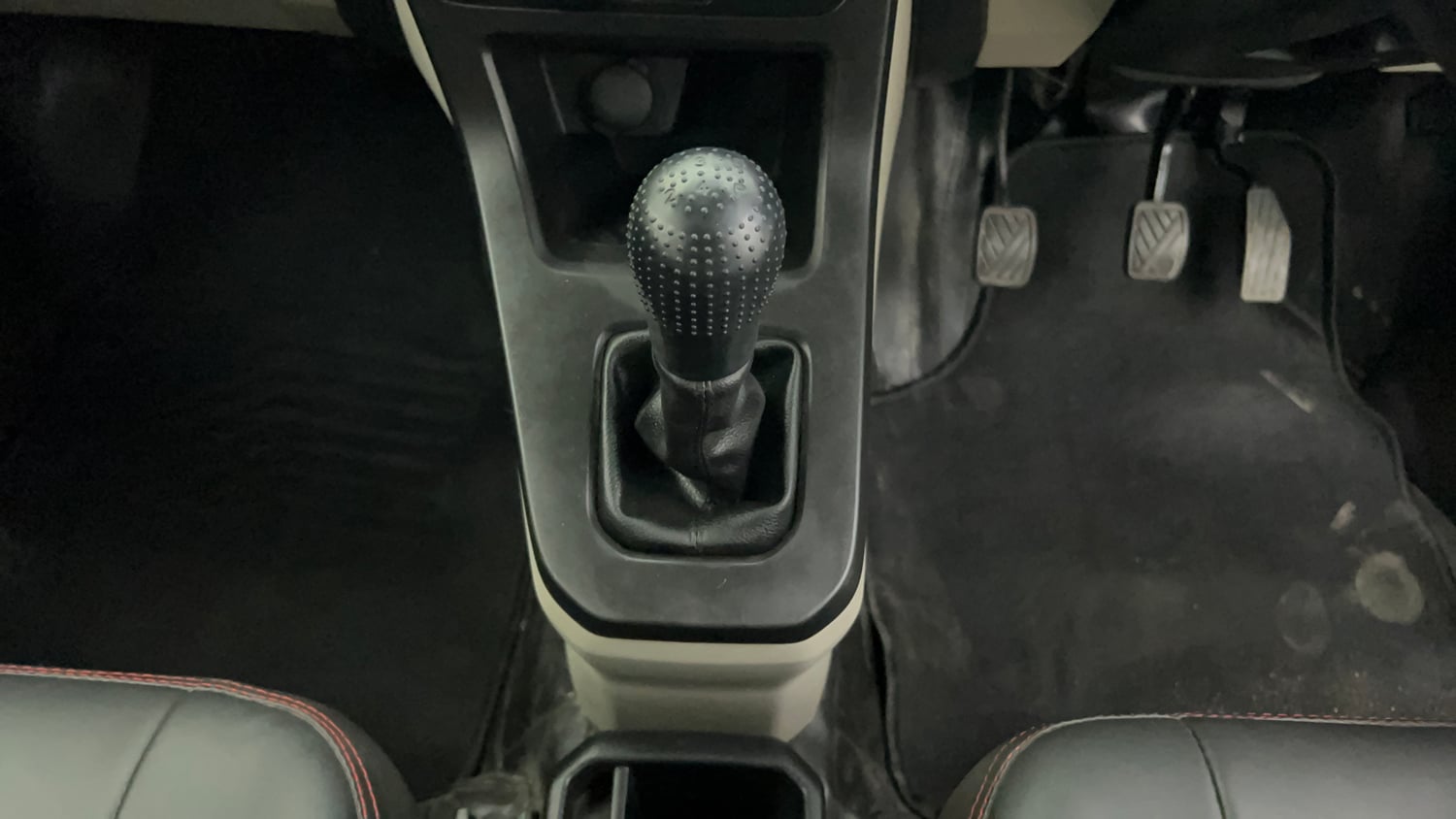 Used 2024 Maruti Suzuki Wagon R VXI 1.0 CNG Cng Manual interior GEAR  KNOB VIEW