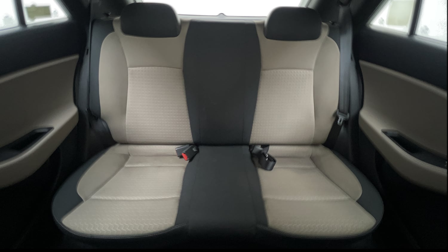 Used 2017 Hyundai Elite i20 Sportz 1.2 Petrol Manual interior REAR SEAT CONDITION VIEW